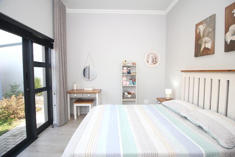 3 Bedroom Property for Sale in Reebok Western Cape